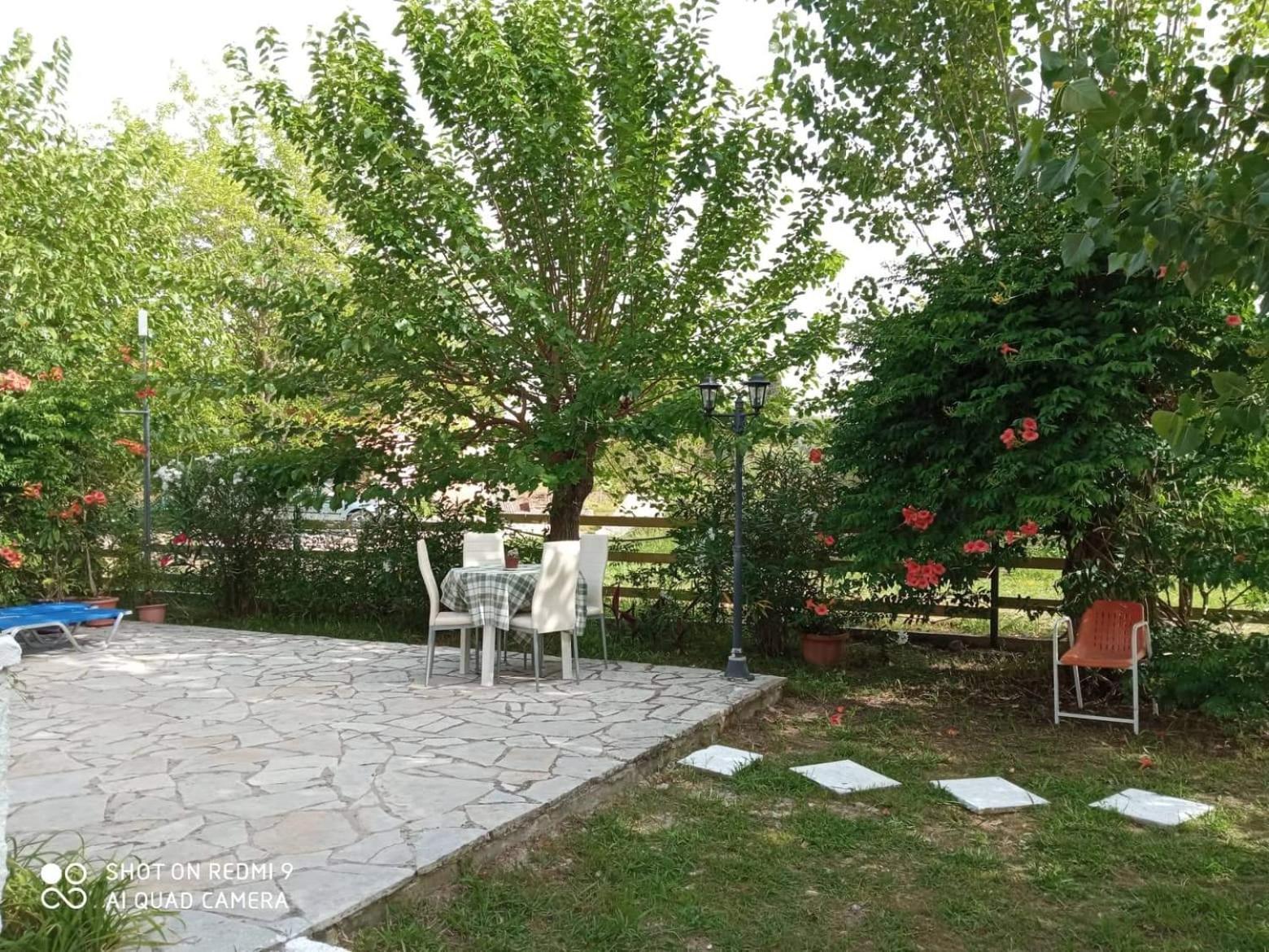 Errika Apartment Ipsos Exterior photo
